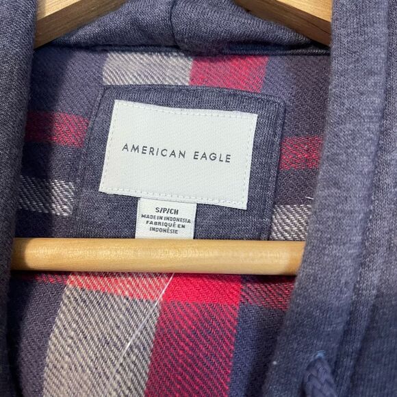 American Eagle Plaid Pink Cropped Hooded Flannel Size Small NWT - Picture 2 of 10